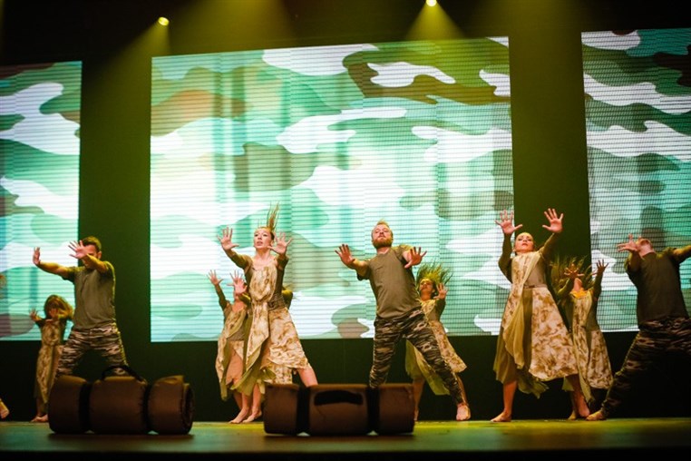 MOVES Dance-Back to the Roots